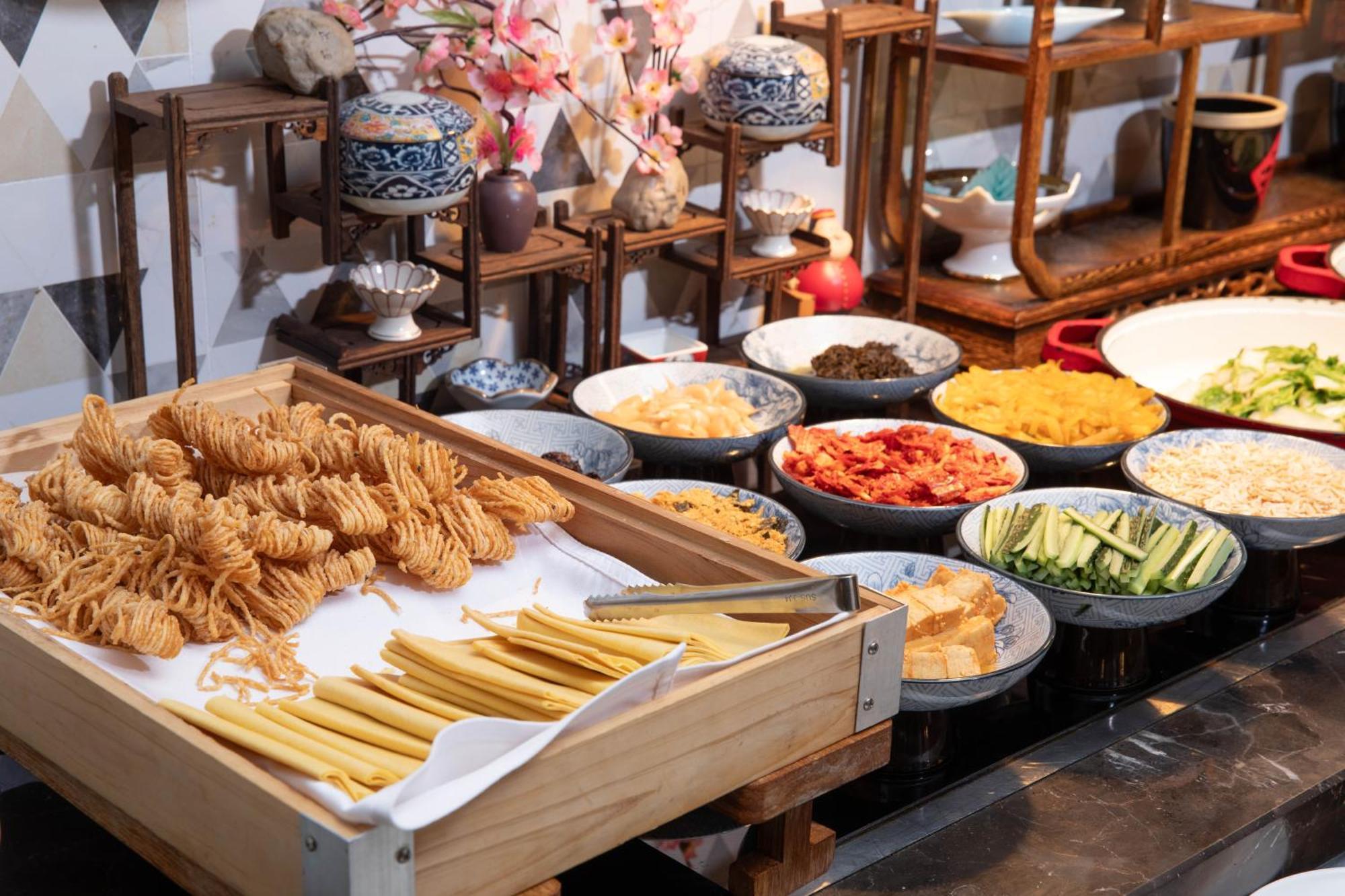 Hilton Garden Inn Zibo Zhangdian Екстер'єр фото