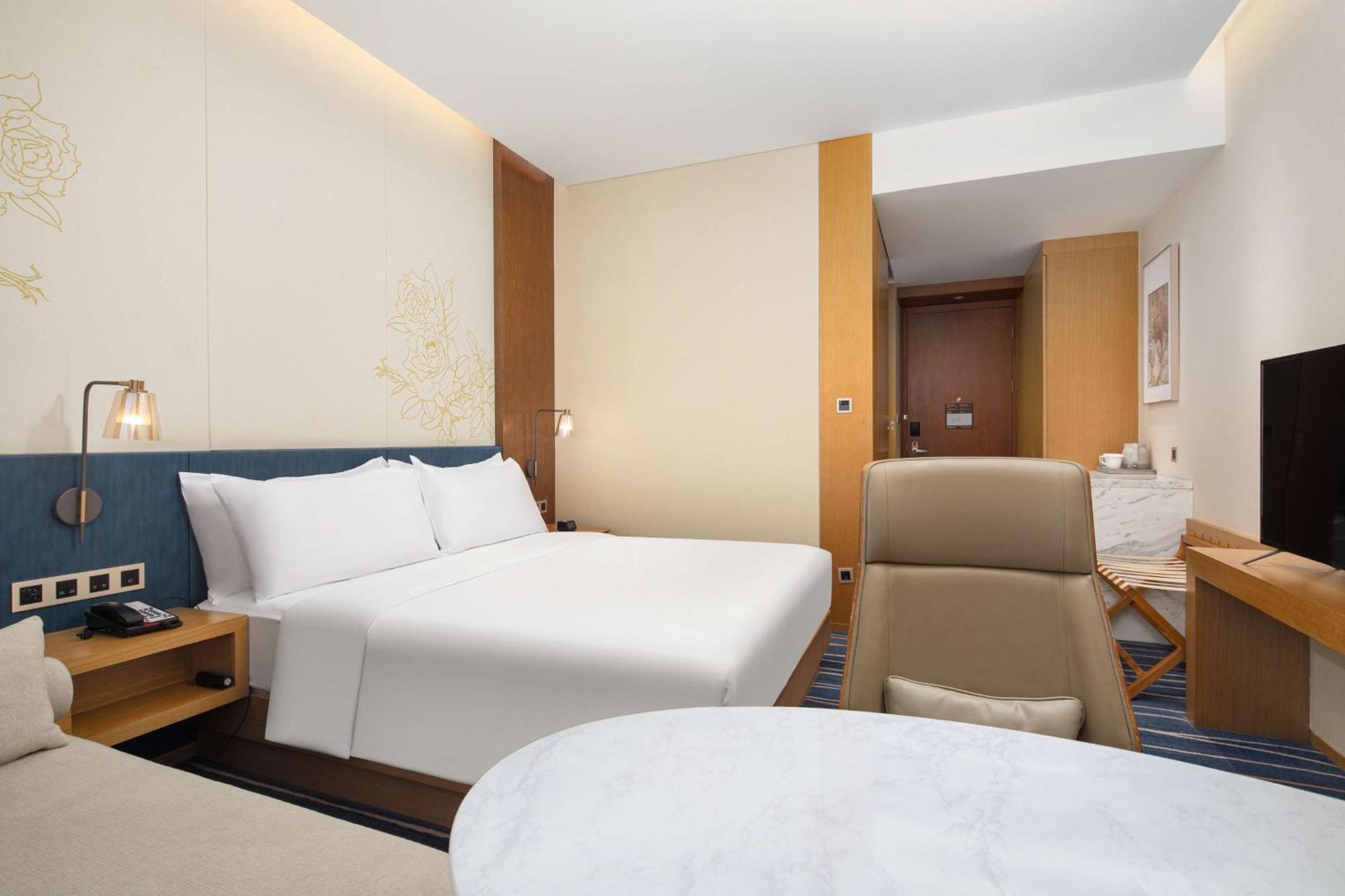 Hilton Garden Inn Zibo Zhangdian Екстер'єр фото